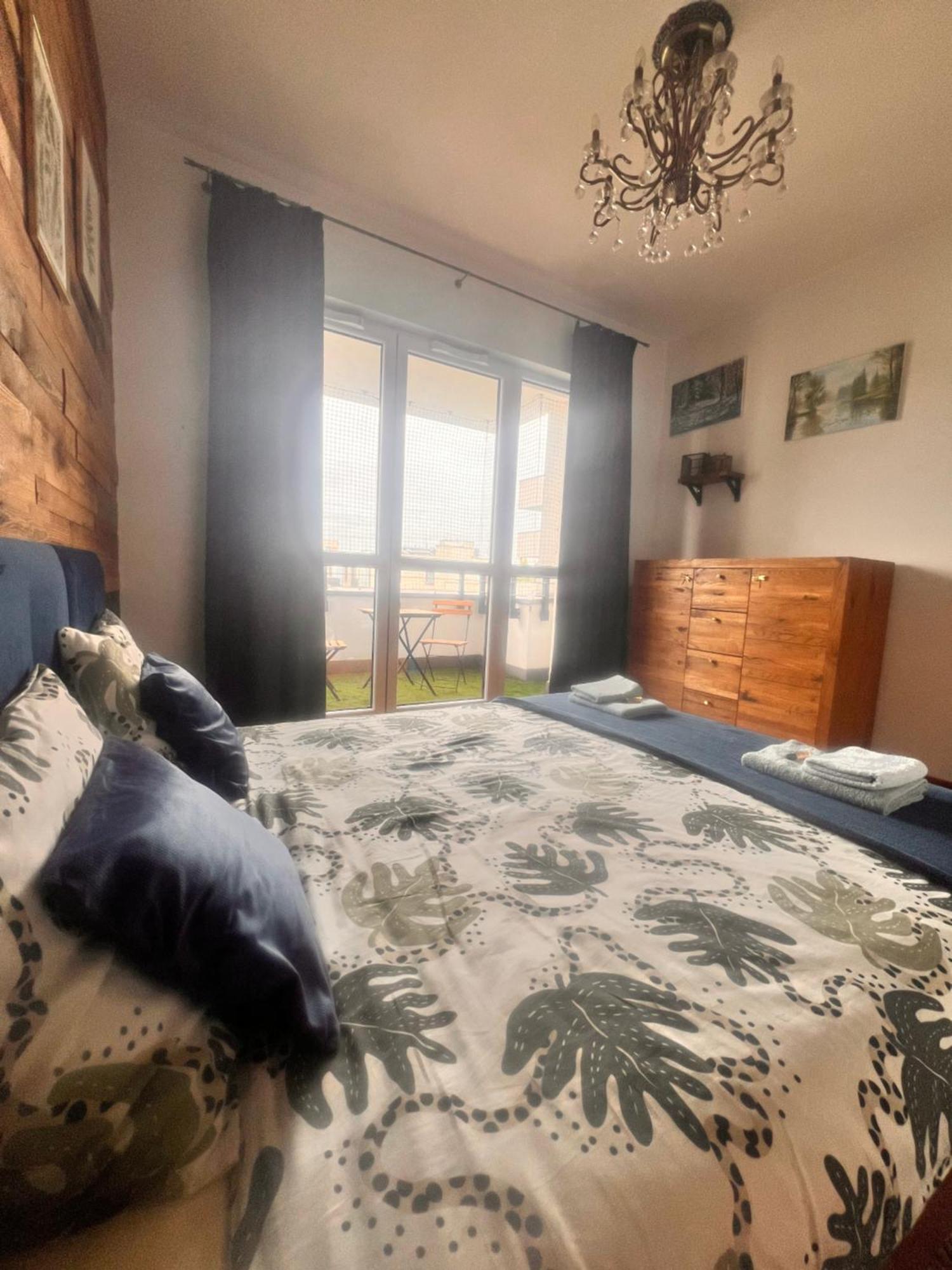 Апартаменты Lake Park Apartament With Free Parking Airport Netflix Варшава Экстерьер фото